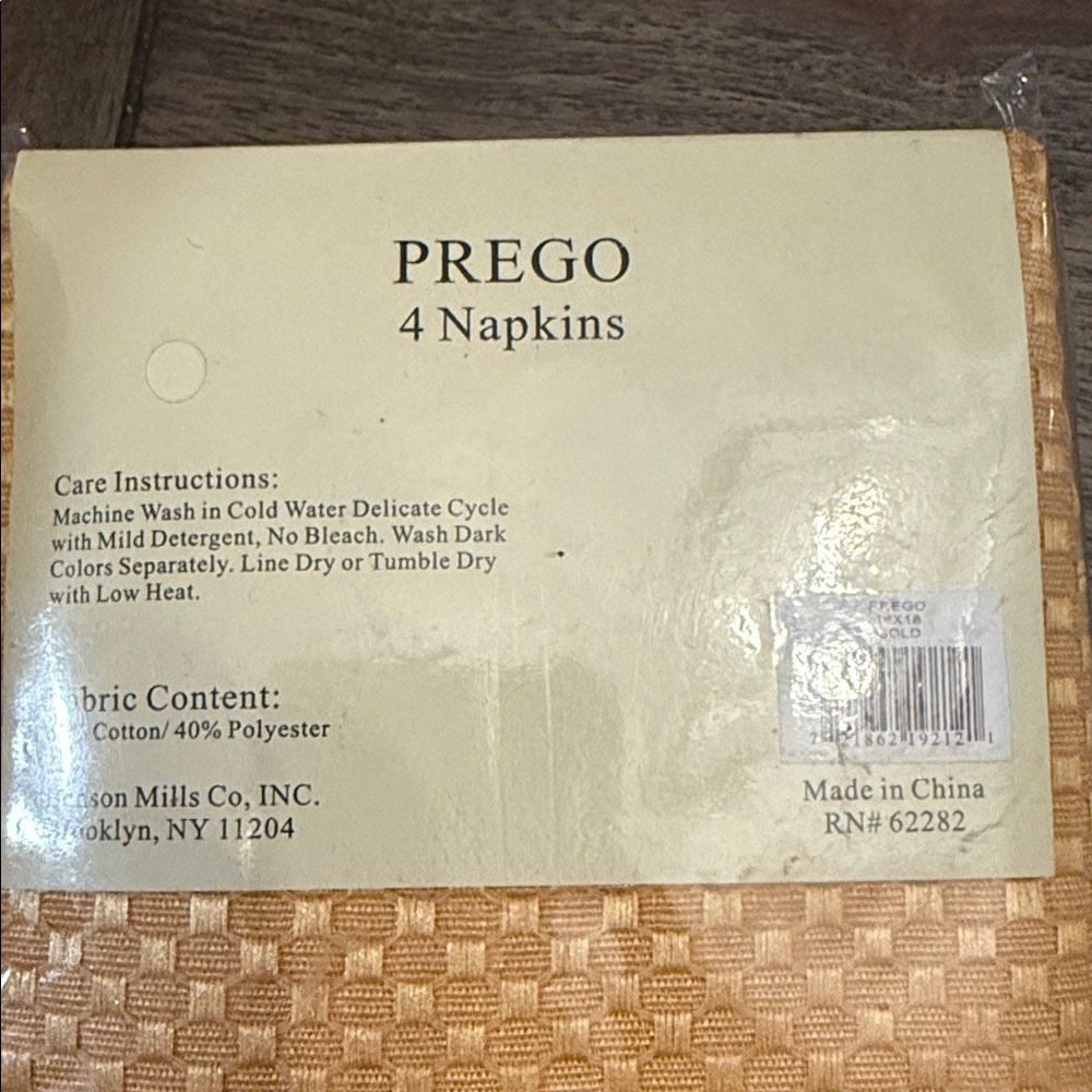 Damask Napkins~Prego 18x18 Yellow Gold~Set of 4 - Picture 4 of 6